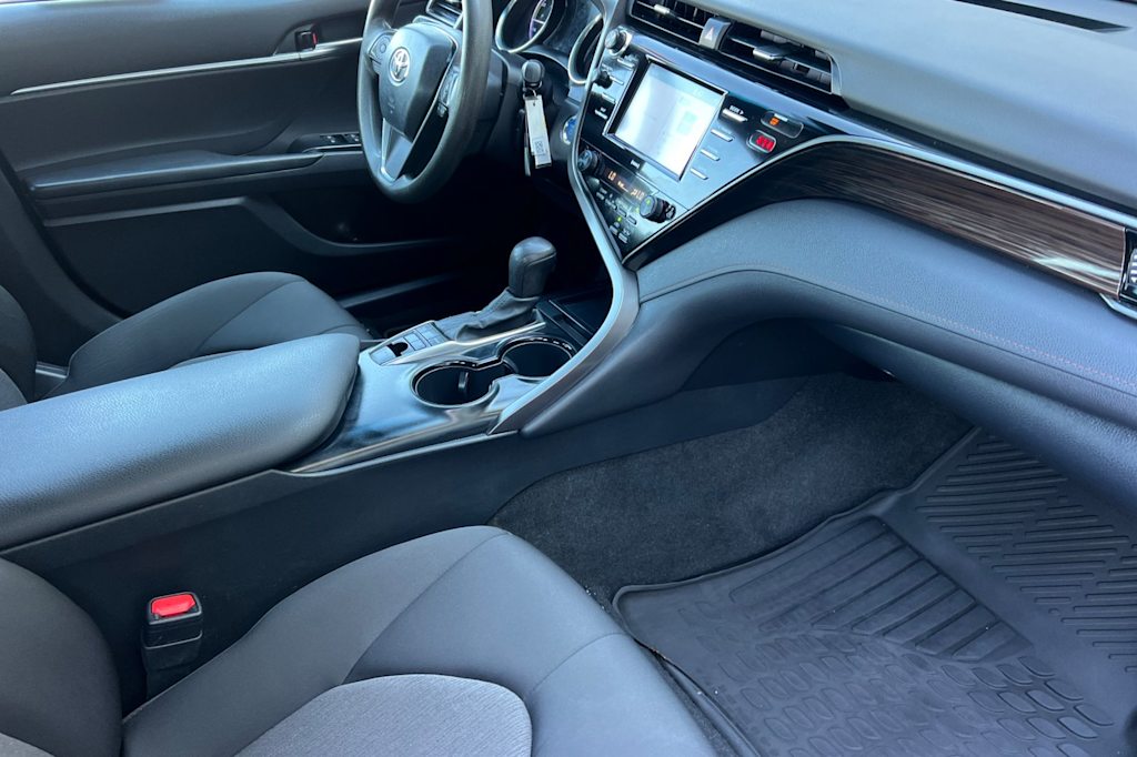 Thumbnail: 2020 Toyota Camry - 12
