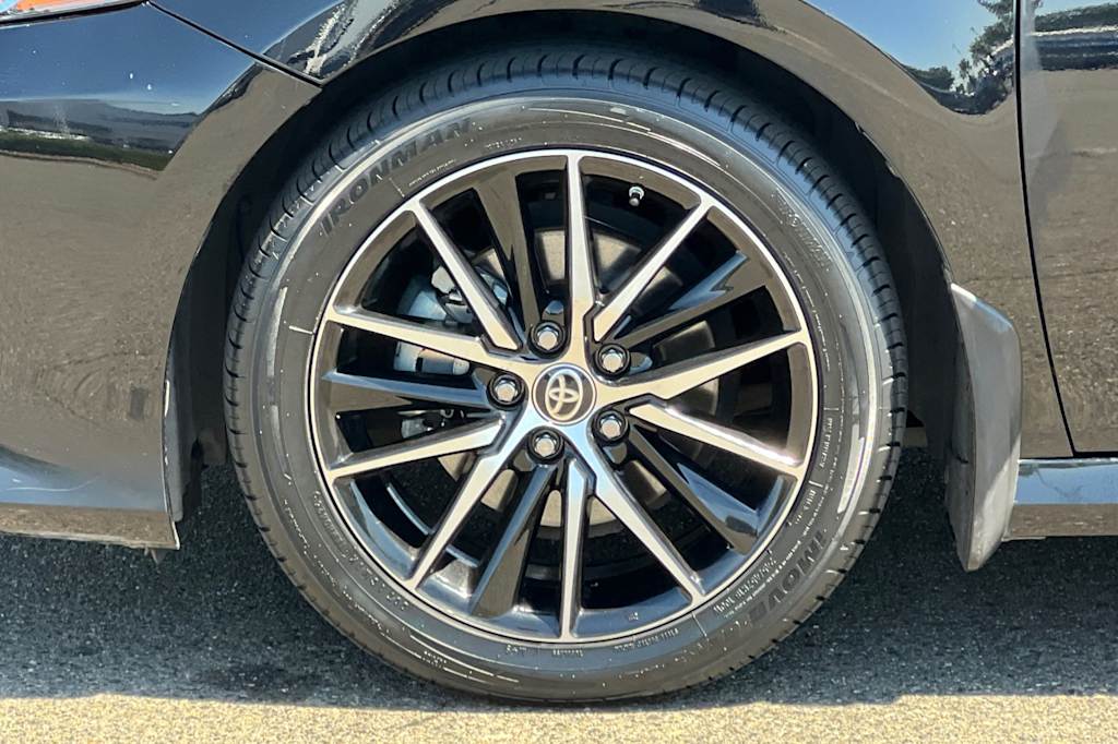 Thumbnail: 2021 Toyota Camry - 8