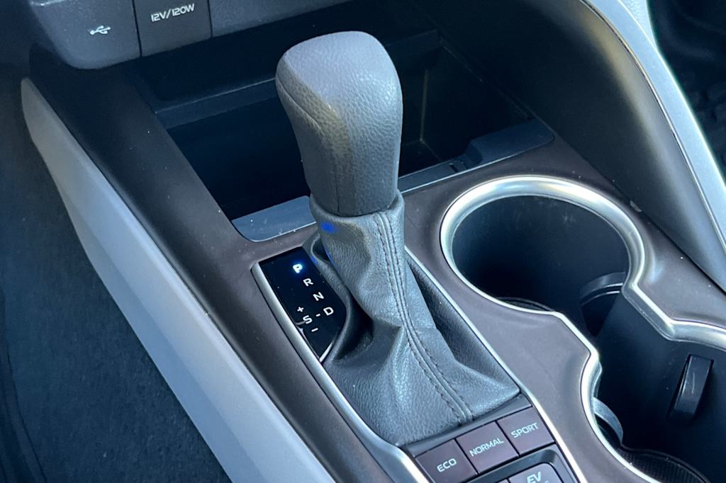 Thumbnail: 2023 Toyota Camry - 14