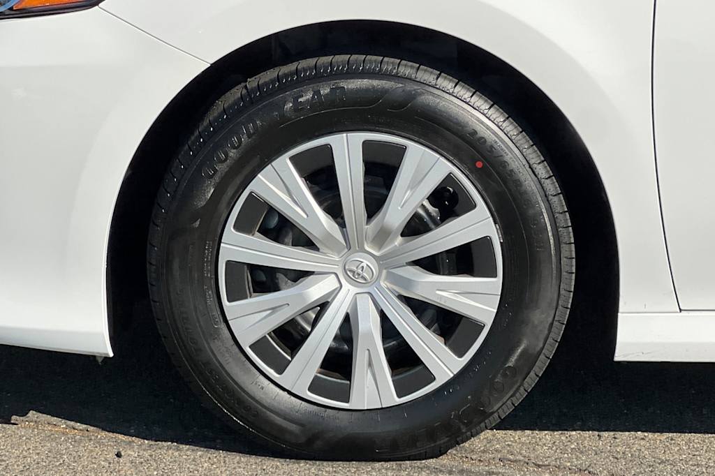 Thumbnail: 2023 Toyota Camry - 7