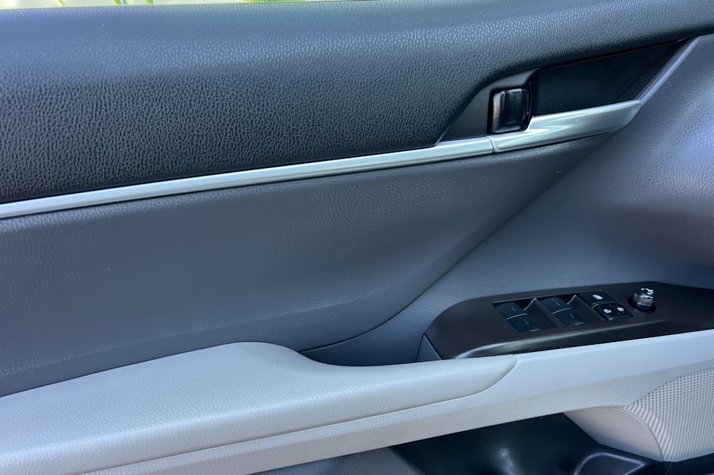 Thumbnail: 2023 Toyota Camry - 20