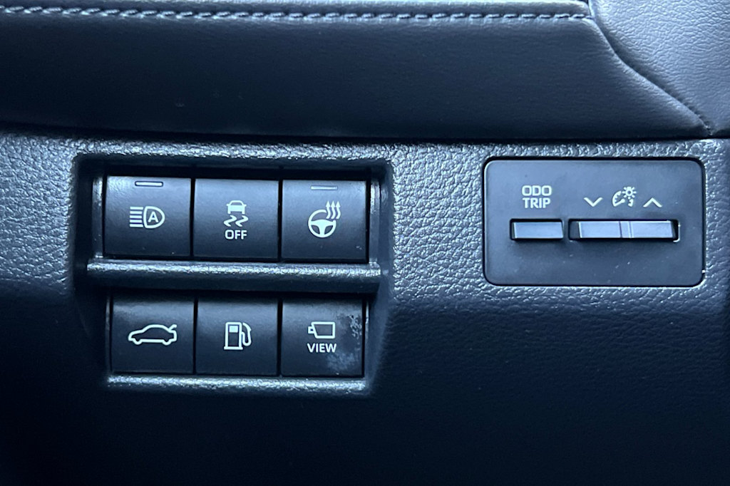 Thumbnail: 2021 Toyota Avalon - 33