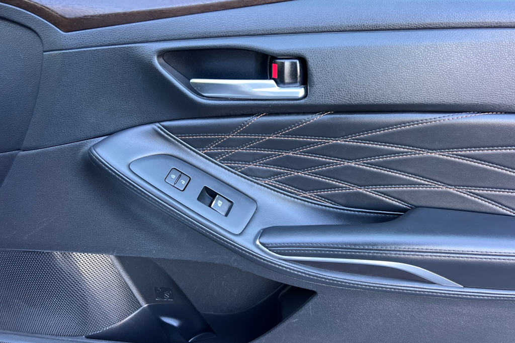 Thumbnail: 2021 Toyota Avalon - 24