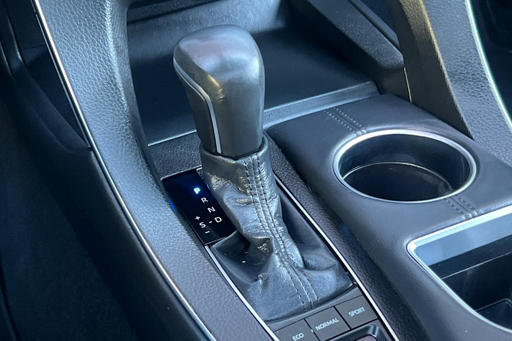 Thumbnail: 2021 Toyota Avalon - 14
