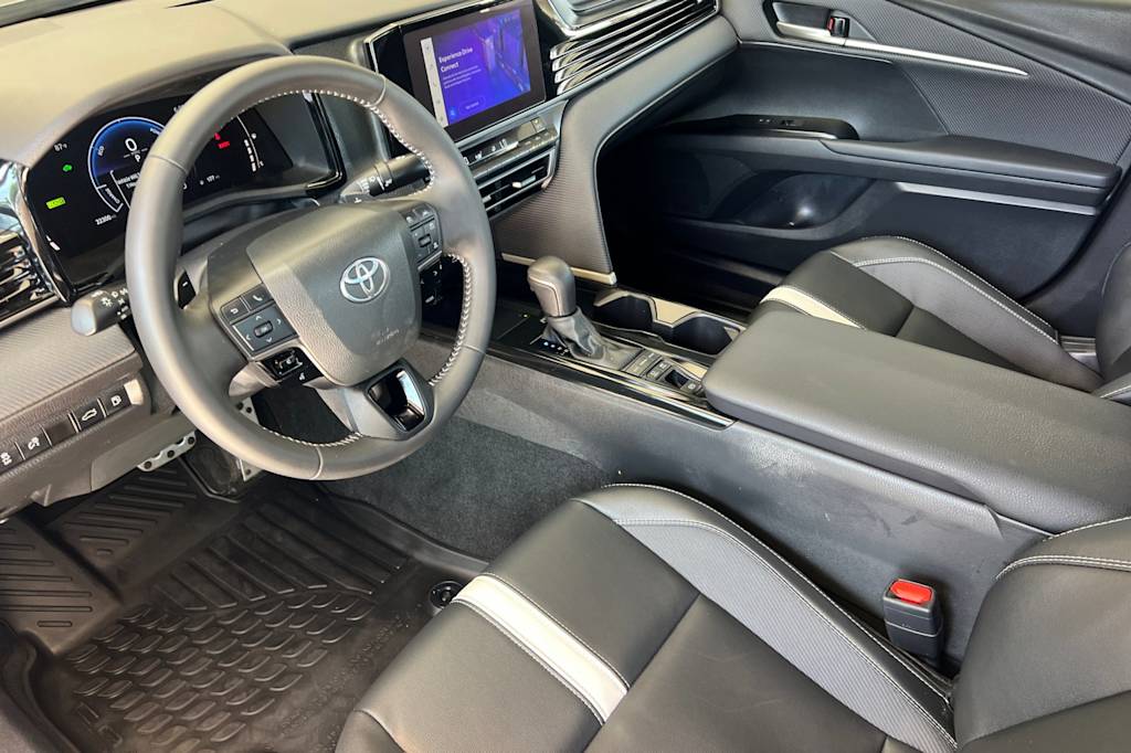 Thumbnail: 2025 Toyota Camry - 9