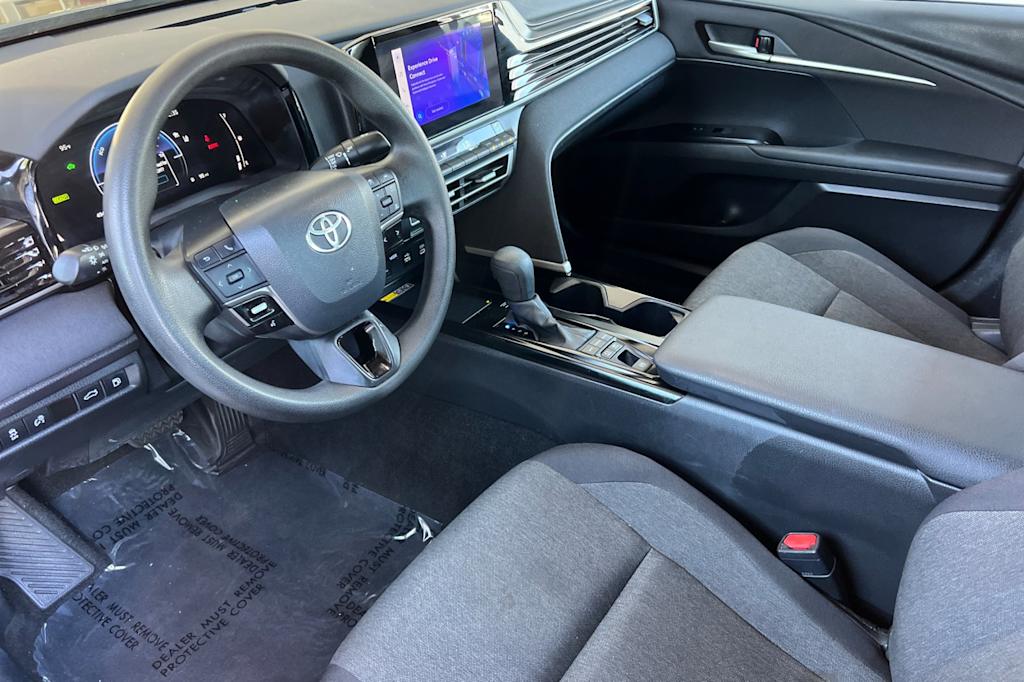 Thumbnail: 2025 Toyota Camry - 9