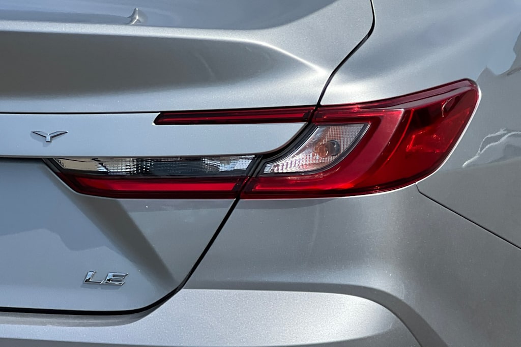 Thumbnail: 2025 Toyota Camry - 31