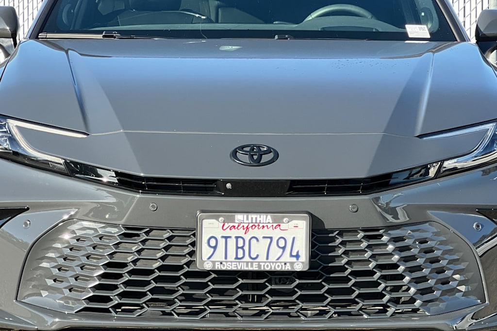 Thumbnail: 2025 Toyota Camry - 9