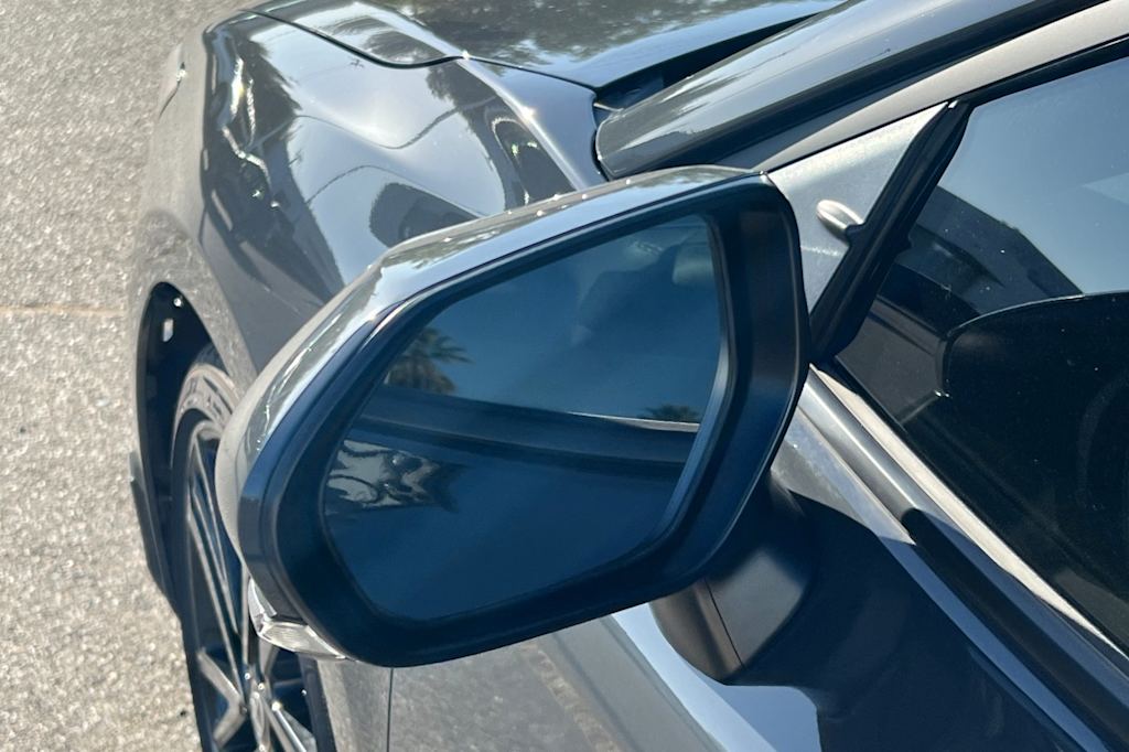 Thumbnail: 2025 Toyota Camry - 15