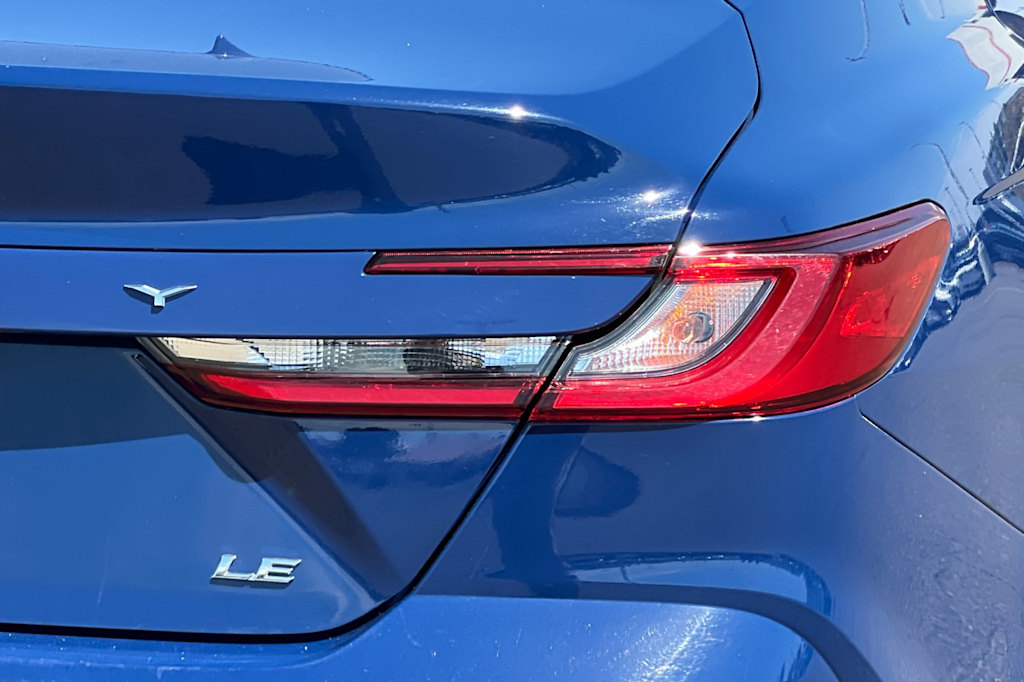 Thumbnail: 2025 Toyota Camry - 32