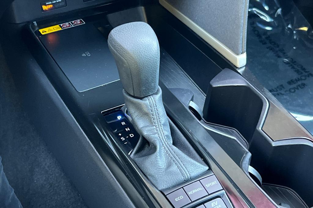 Thumbnail: 2025 Toyota Camry - 14