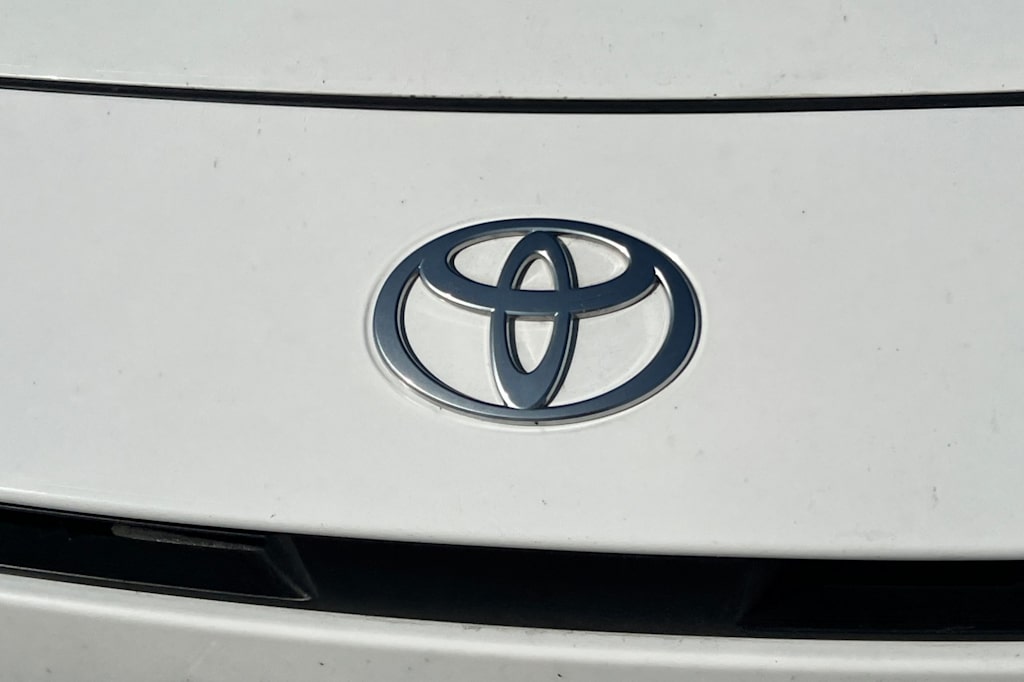 Thumbnail: 2025 Toyota Camry - 13