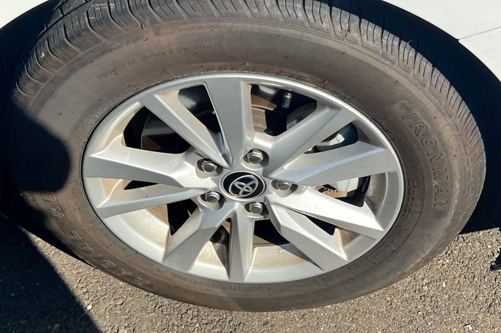 Thumbnail: 2025 Toyota Camry - 6