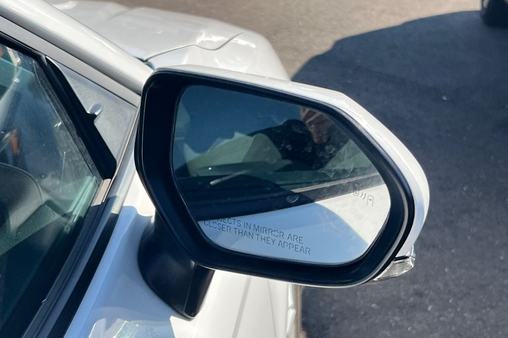 Thumbnail: 2025 Toyota Camry - 15