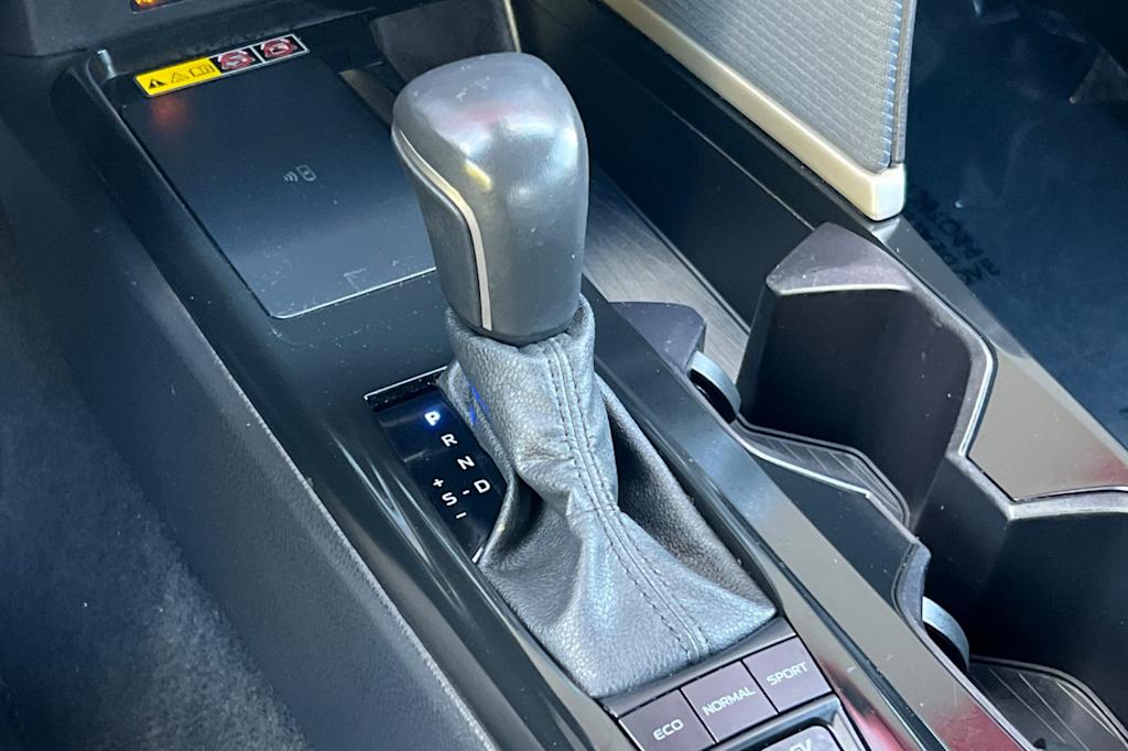 Thumbnail: 2025 Toyota Camry - 14