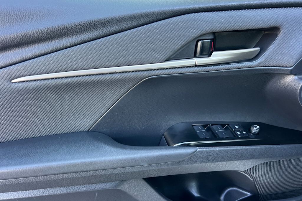 Thumbnail: 2025 Toyota Camry - 20