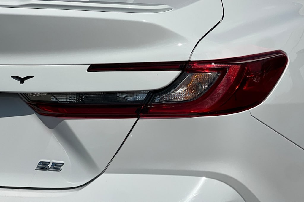 Thumbnail: 2025 Toyota Camry - 32
