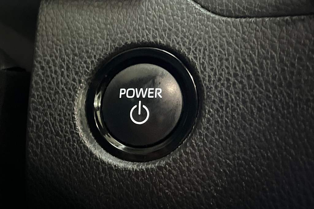Thumbnail: 2025 Toyota Camry - 25