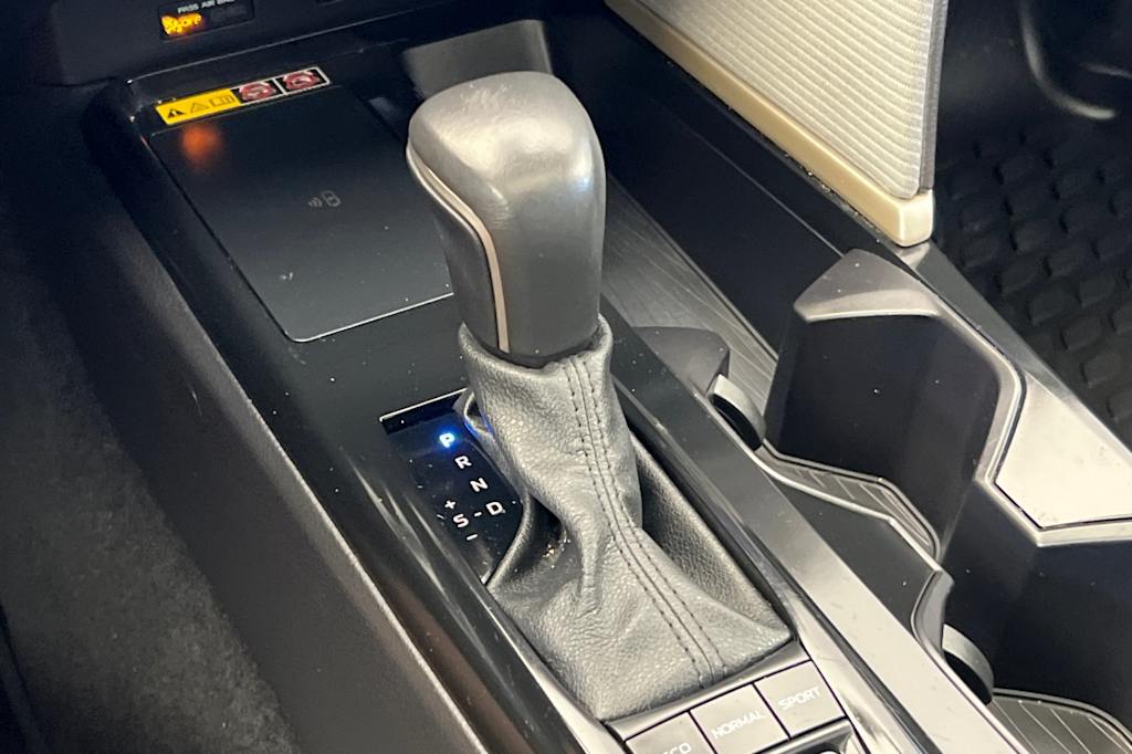 Thumbnail: 2025 Toyota Camry - 14