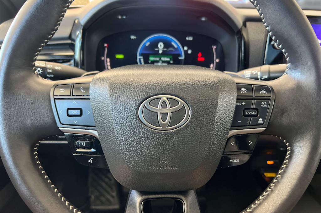 Thumbnail: 2025 Toyota Camry - 28