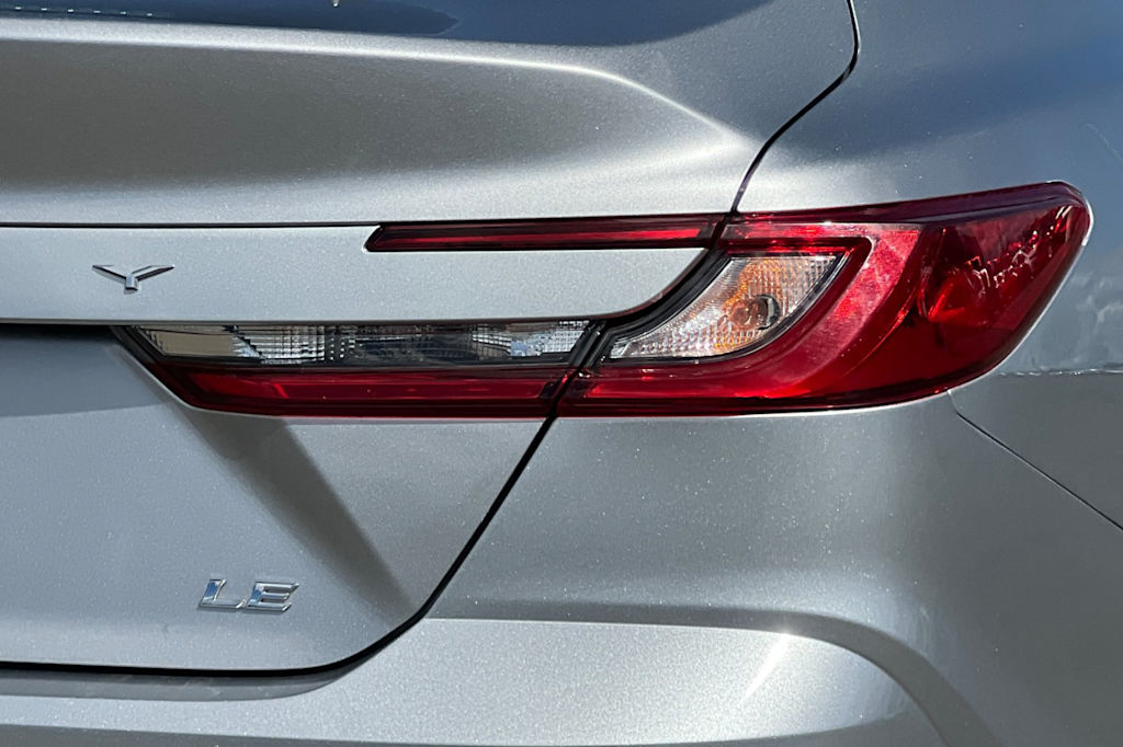 Thumbnail: 2025 Toyota Camry - 32