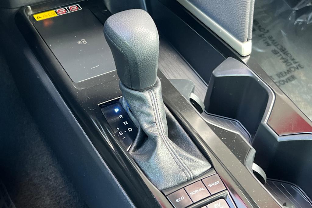Thumbnail: 2025 Toyota Camry - 13