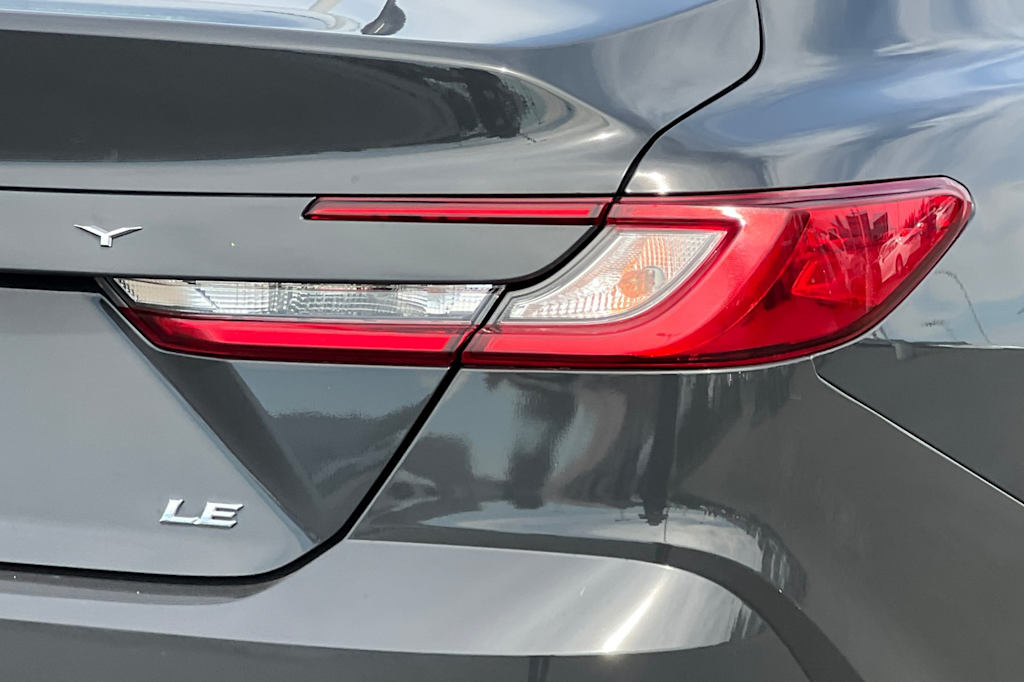 Thumbnail: 2025 Toyota Camry - 32