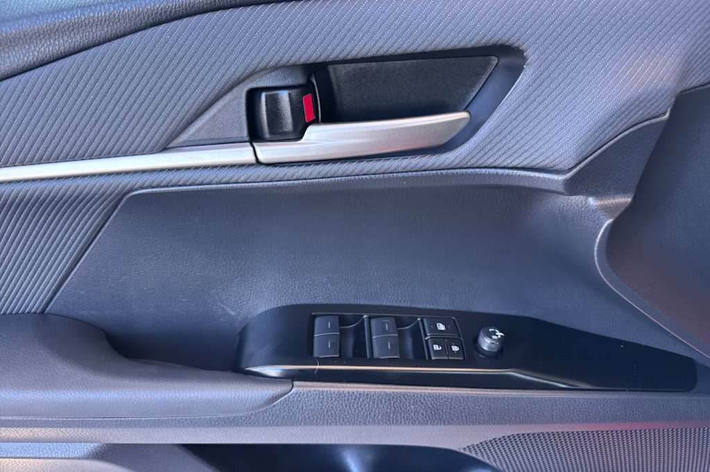Thumbnail: 2025 Toyota Camry - 20
