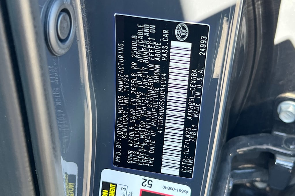 Thumbnail: 2025 Toyota Camry - 15