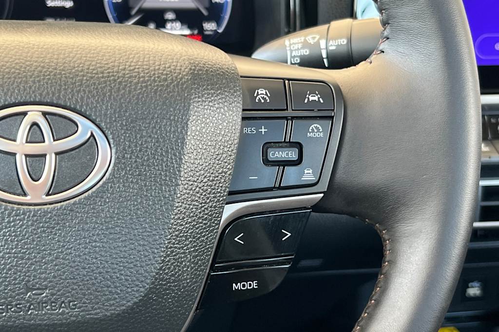 Thumbnail: 2025 Toyota Camry - 30