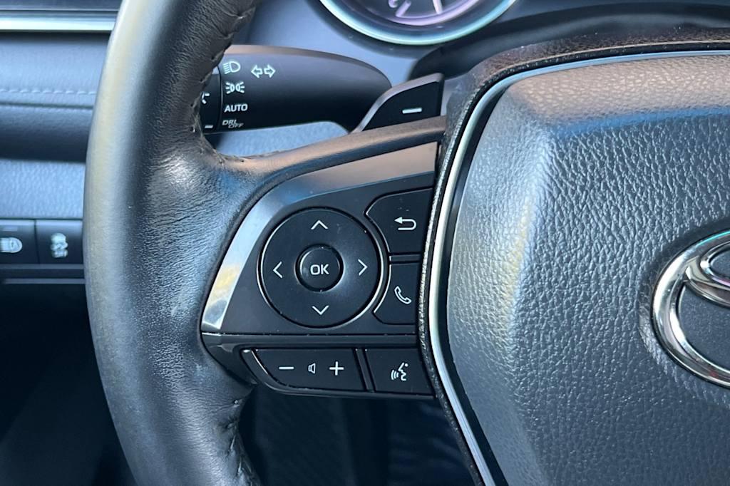 Thumbnail: 2020 Toyota Camry - 26