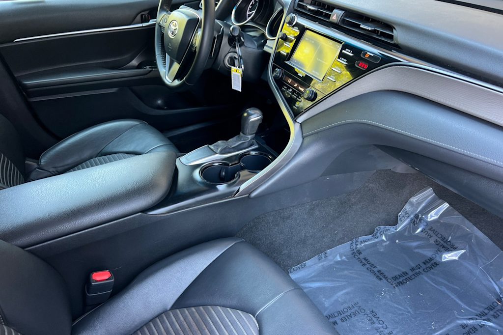 Thumbnail: 2020 Toyota Camry - 11