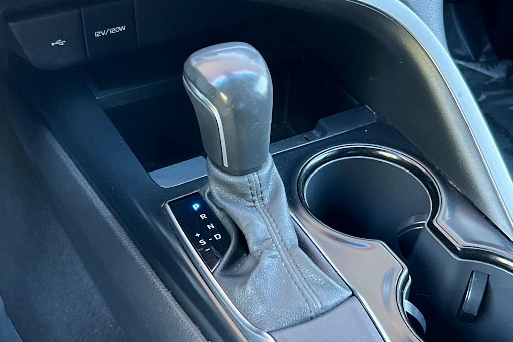 Thumbnail: 2020 Toyota Camry - 13