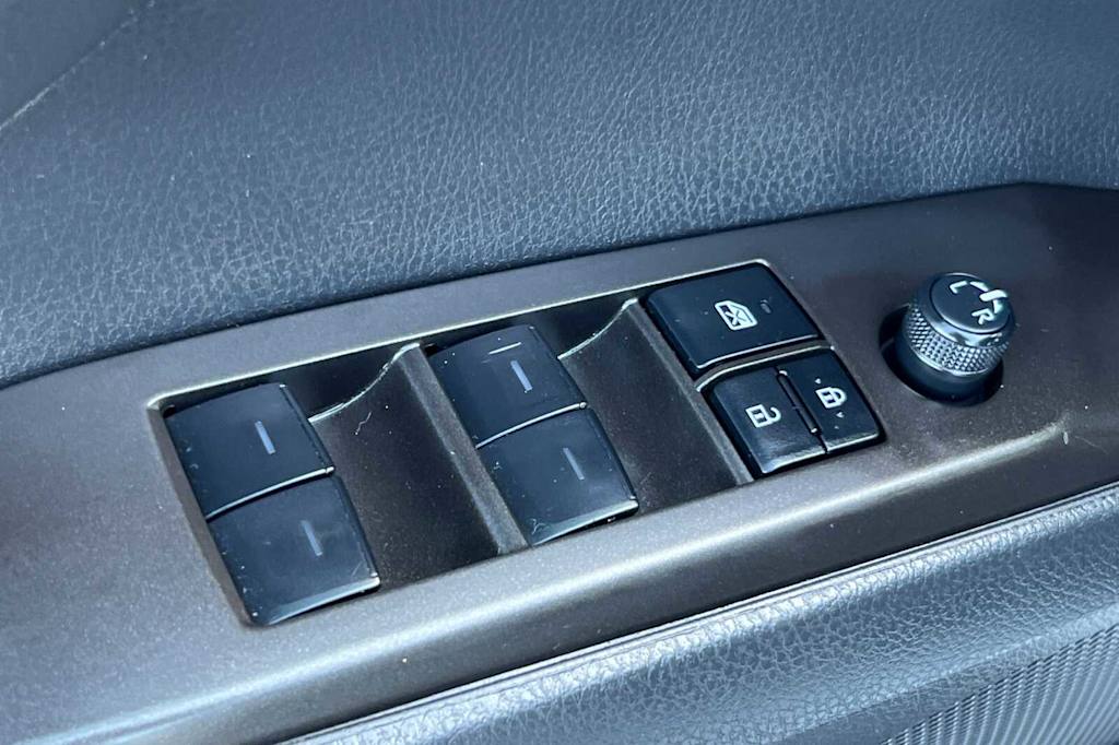 2023 Toyota Camry SE 20