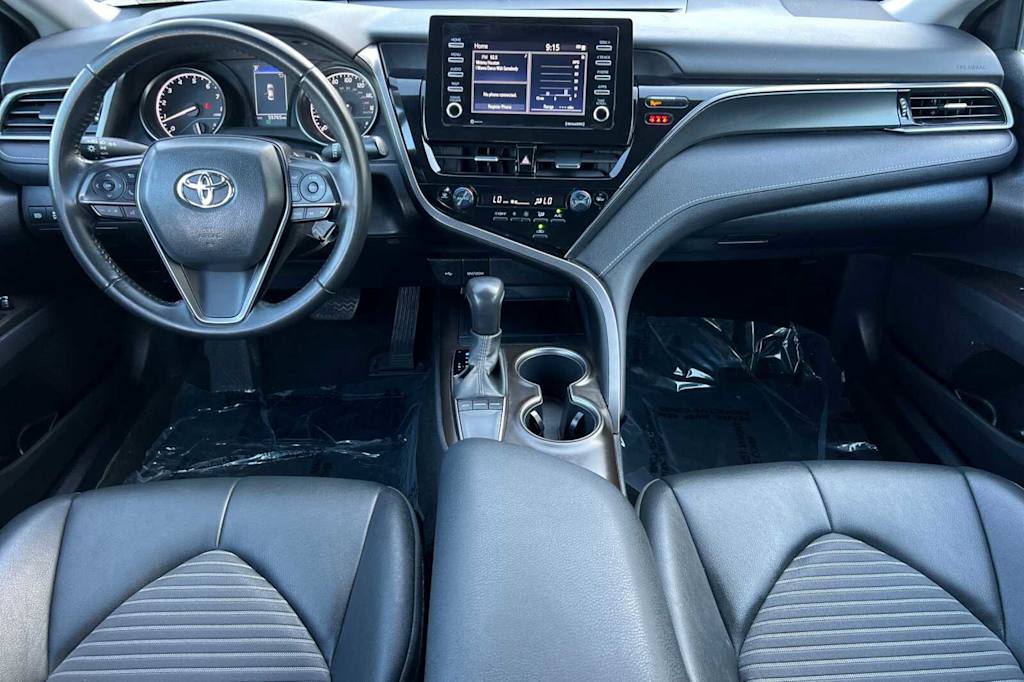 2023 Toyota Camry SE 2