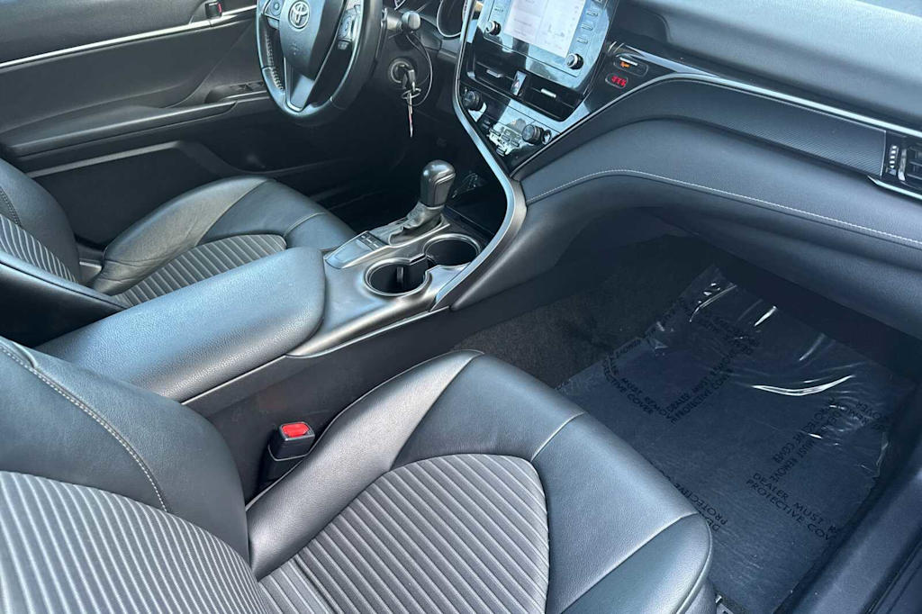 2022 Toyota Camry SE 12