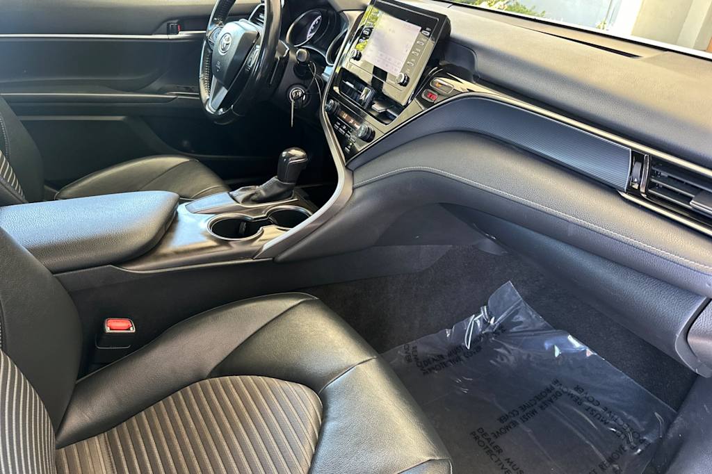 Thumbnail: 2021 Toyota Camry - 12