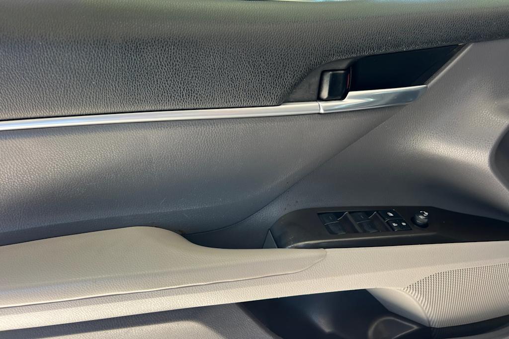 Thumbnail: 2022 Toyota Camry - 20