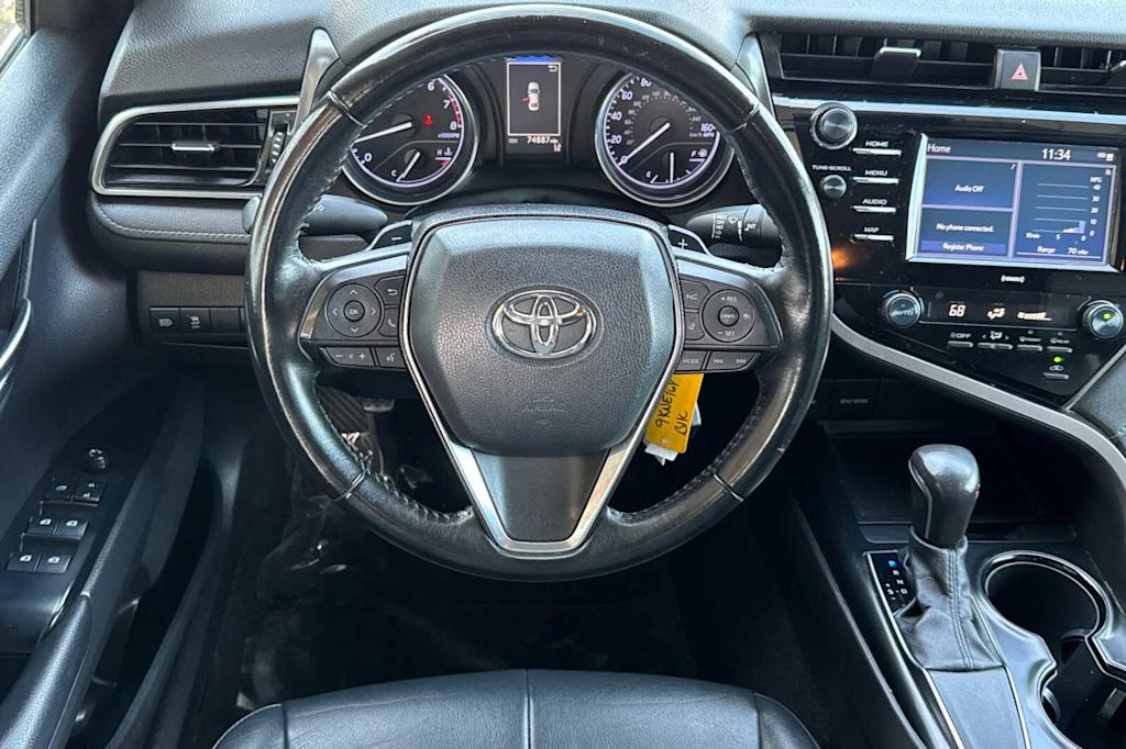 2020 Toyota Camry SE 11