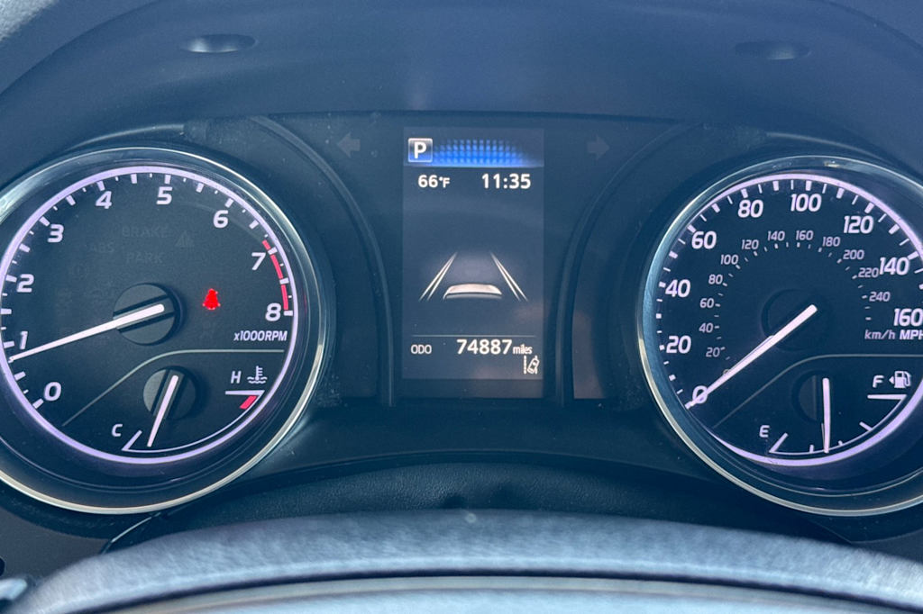 2020 Toyota Camry SE 15
