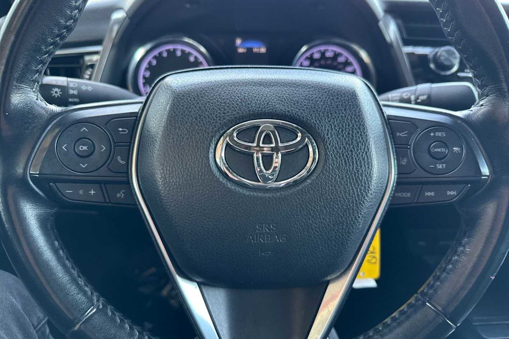 2020 Toyota Camry SE 26