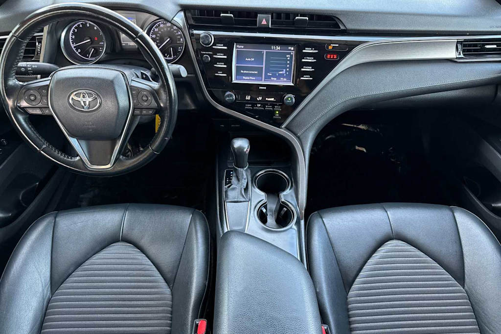 2020 Toyota Camry SE 2
