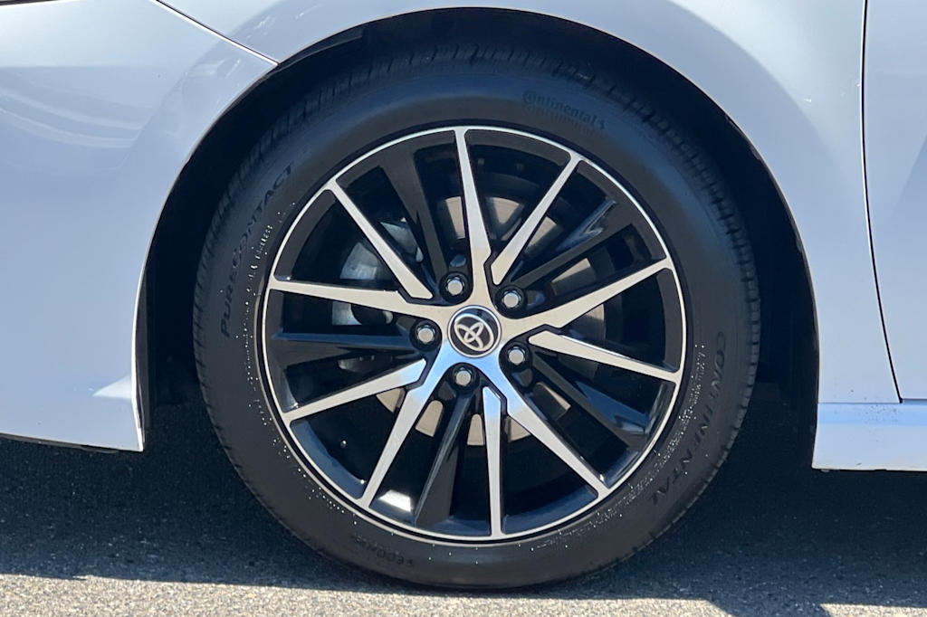 Thumbnail: 2023 Toyota Camry - 7