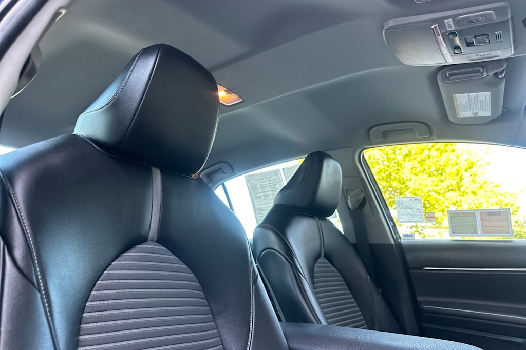 Thumbnail: 2022 Toyota Camry - 10