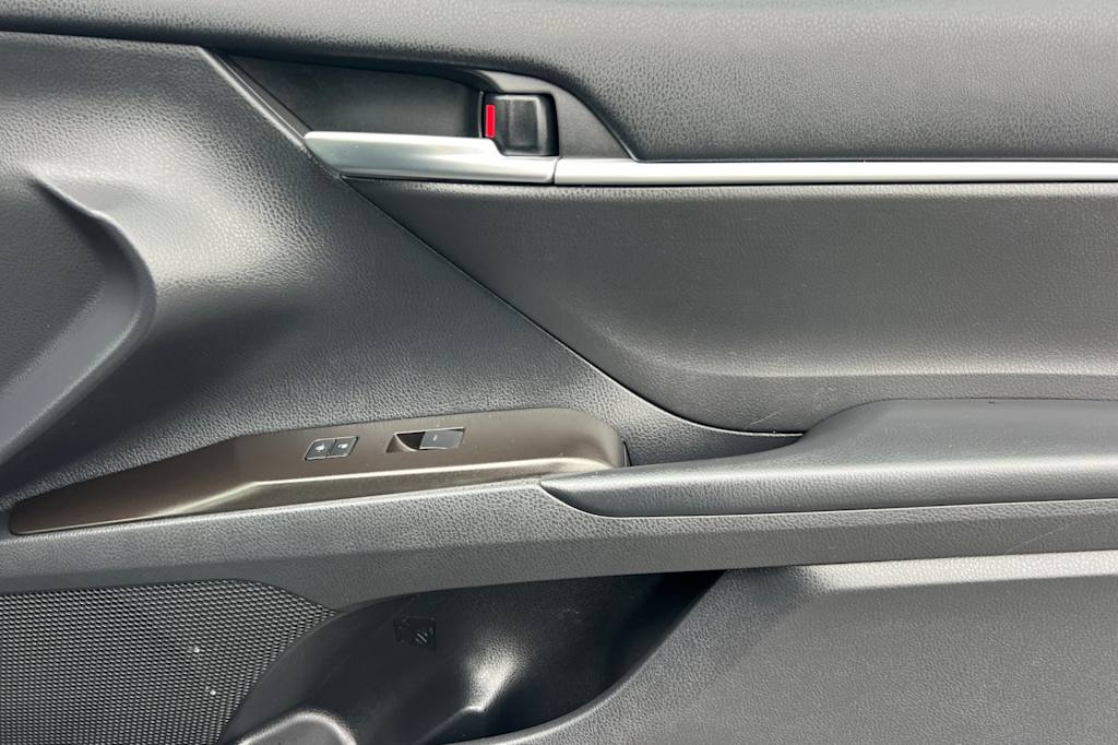 Thumbnail: 2023 Toyota Camry - 21