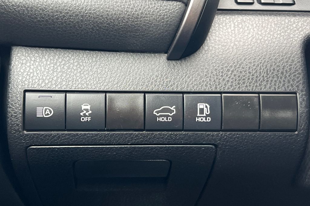 Thumbnail: 2023 Toyota Camry - 28