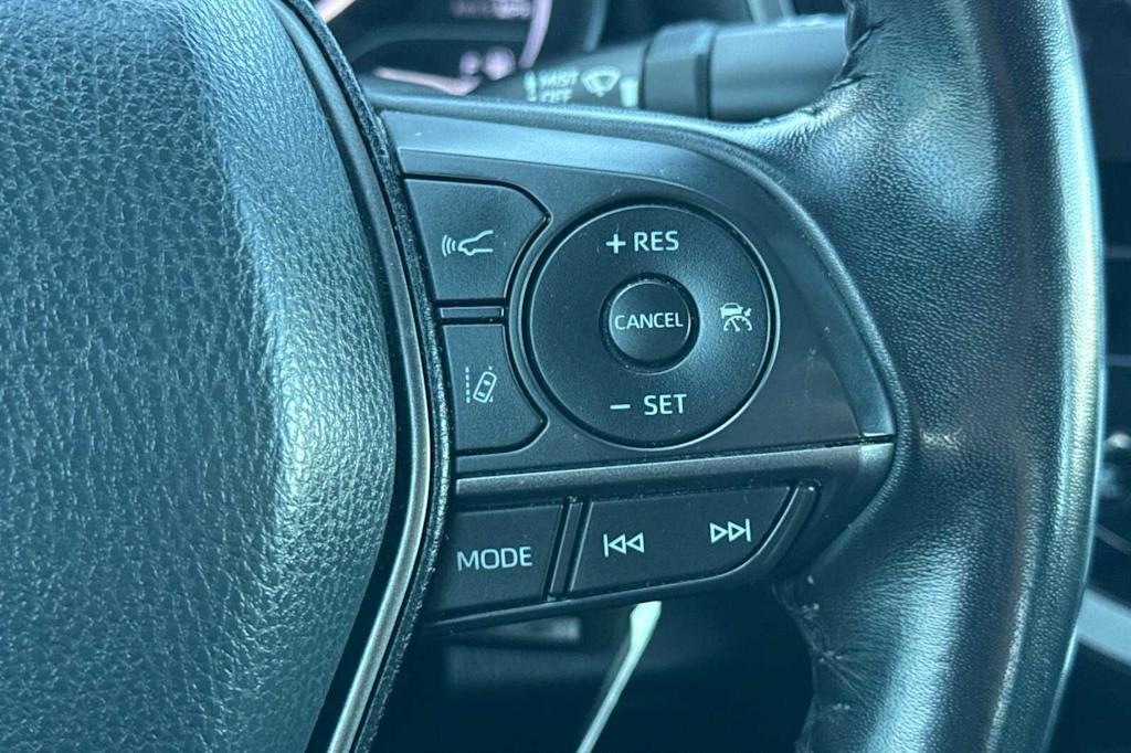 2022 Toyota Camry SE 27