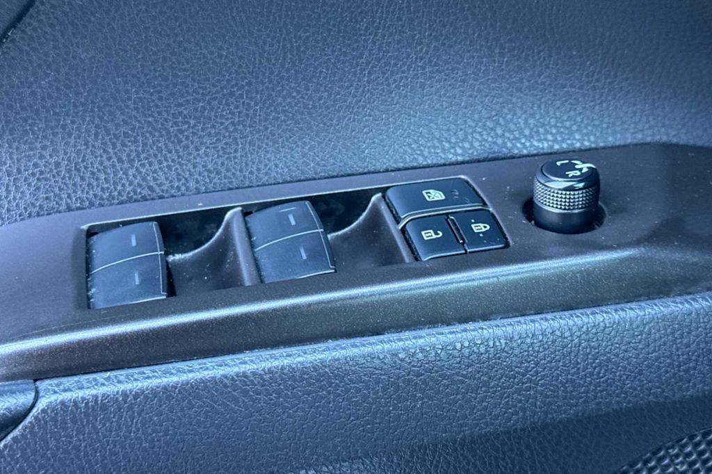 2022 Toyota Camry SE 7