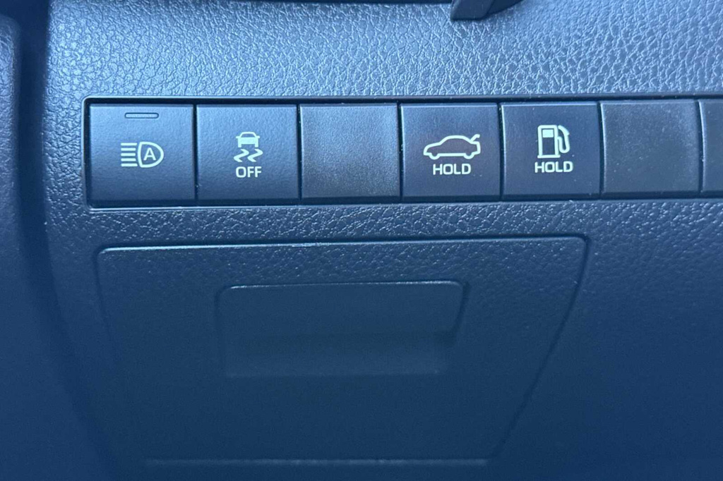 2022 Toyota Camry SE 29