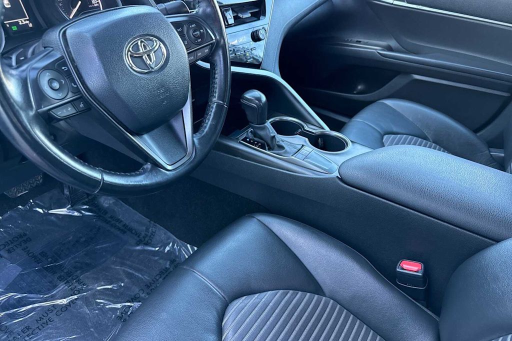 2022 Toyota Camry SE 9